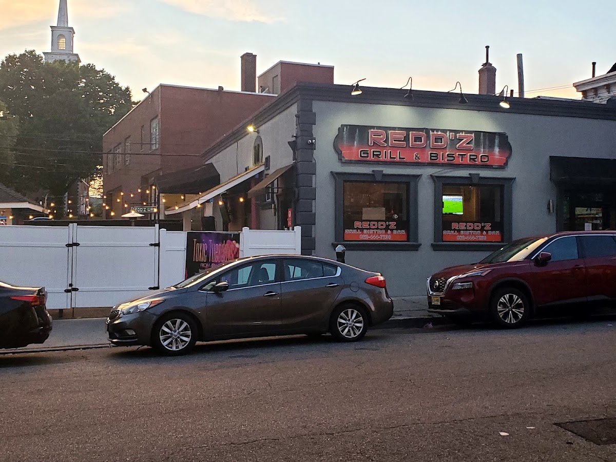 Reddz Bistro & Grill Restaurant